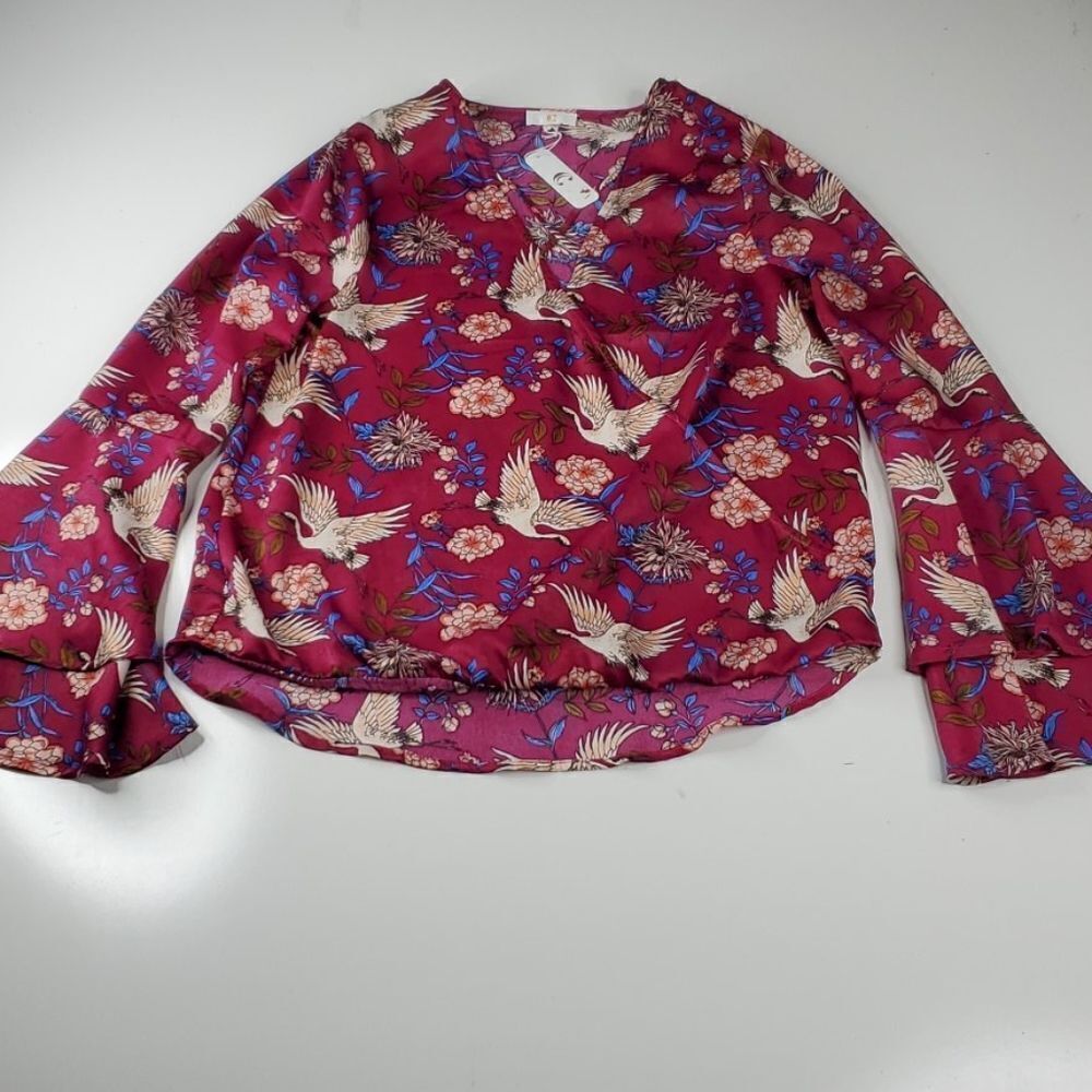 NEW BELL SLEEVE BOHO BIRD FLOWER PURPLE BLUE SILK LIKE TOP S SMALL NWT